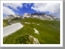 weg zum Pordoi Pass weg zum Pordoi Pass