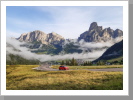 Die Dolomiten im Morgennebel