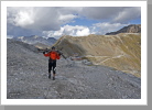 Der Weg zum Tibettrail. Im Hintergrund die Tibethütte Der Weg zum Tibettrail. Im Hintergrund die Tibethütte