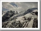 Die Berge sind noch schneebedeckt Die Berge sind noch schneebedeckt